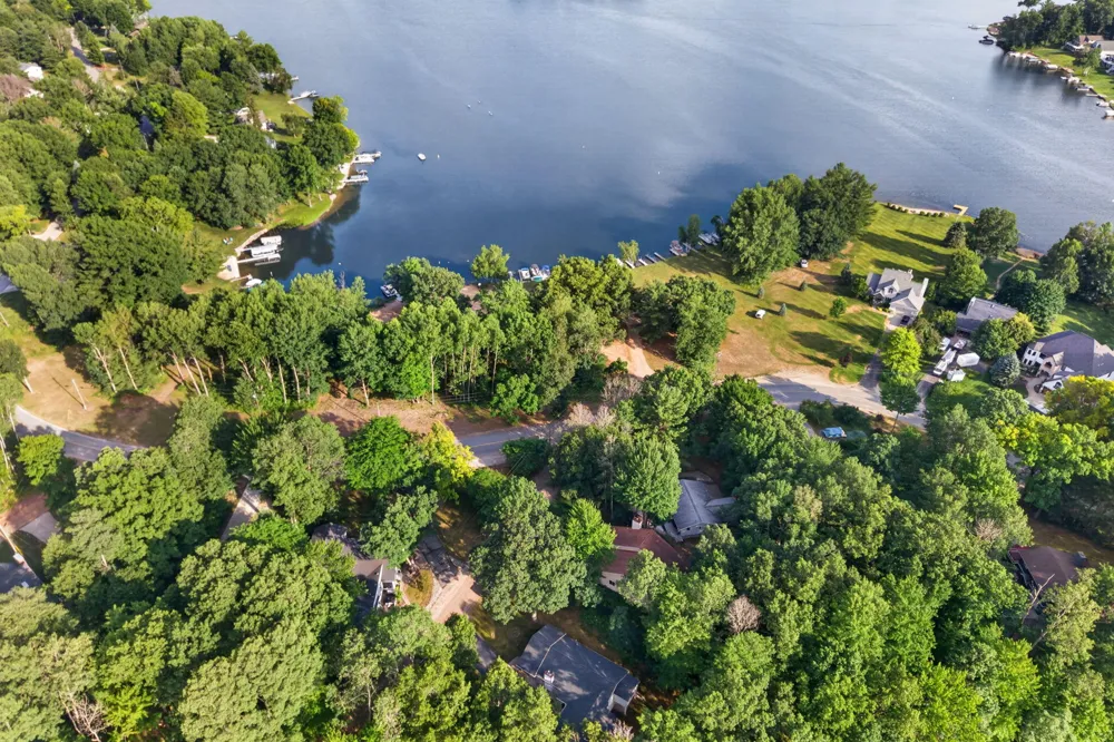 8385 Alberta Street Canadian Lakes, MI 49346