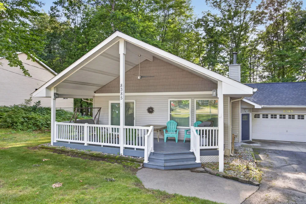 8385 Alberta Street Canadian Lakes, MI 49346