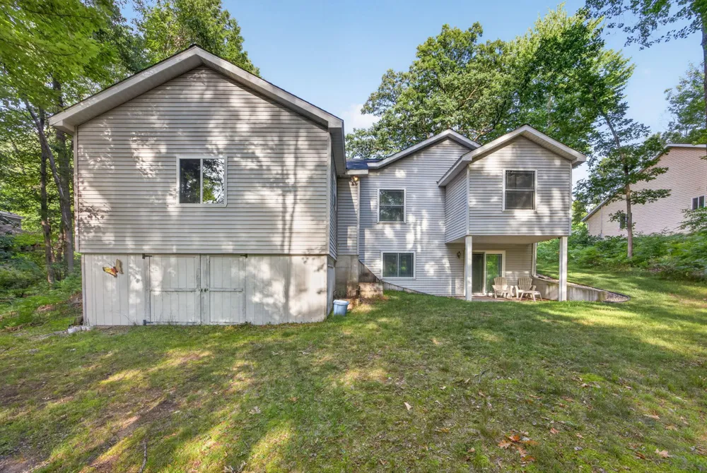 8385 Alberta Street Canadian Lakes, MI 49346