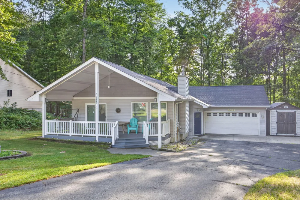 8385 Alberta Street Canadian Lakes, MI 49346