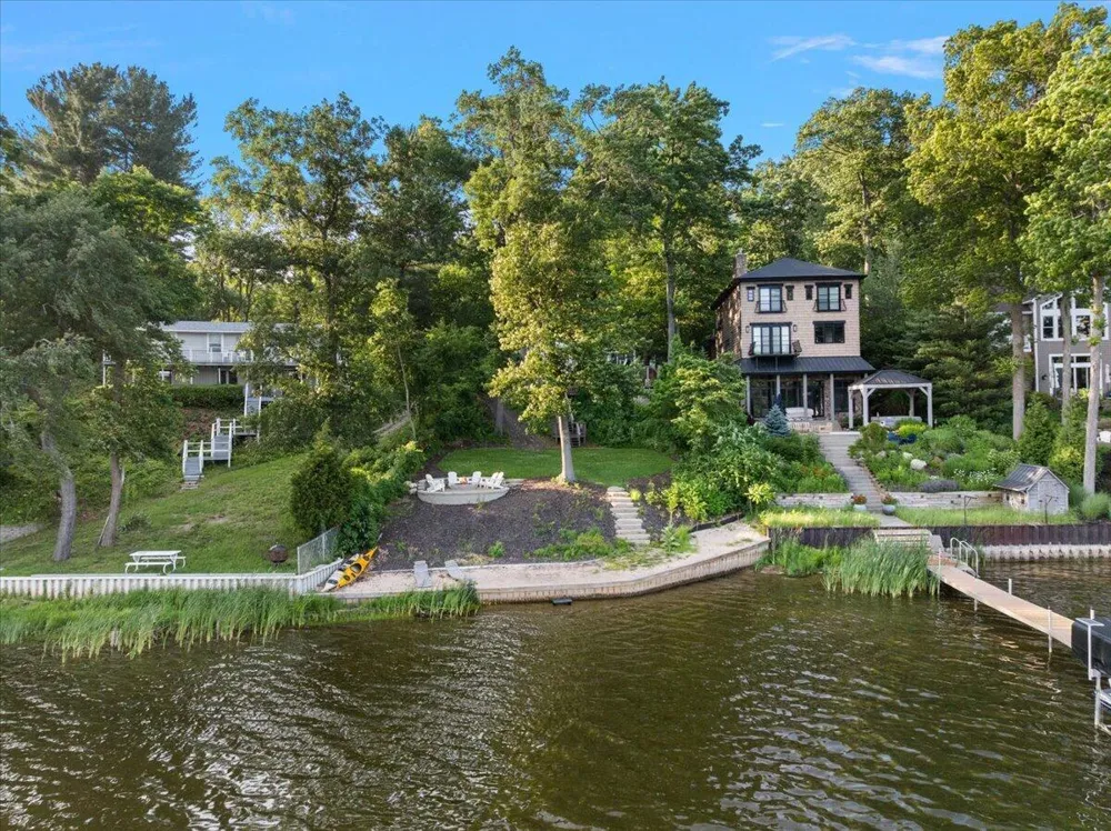 6365 Waters Edge Lane Saugatuck, MI 49453