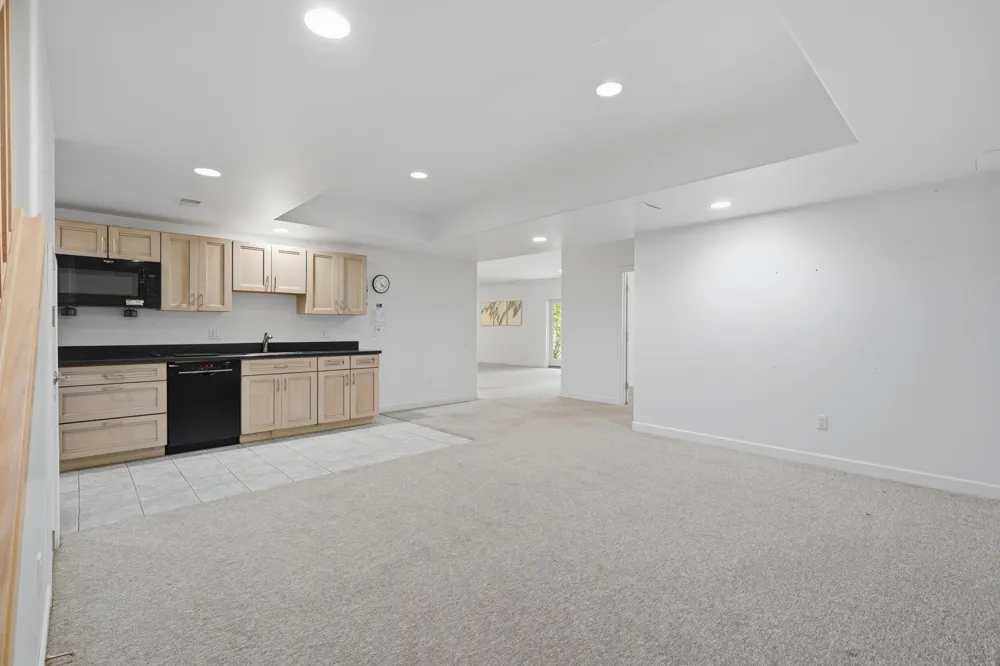 7544 Lake Hollow Court Dexter, MI 48130