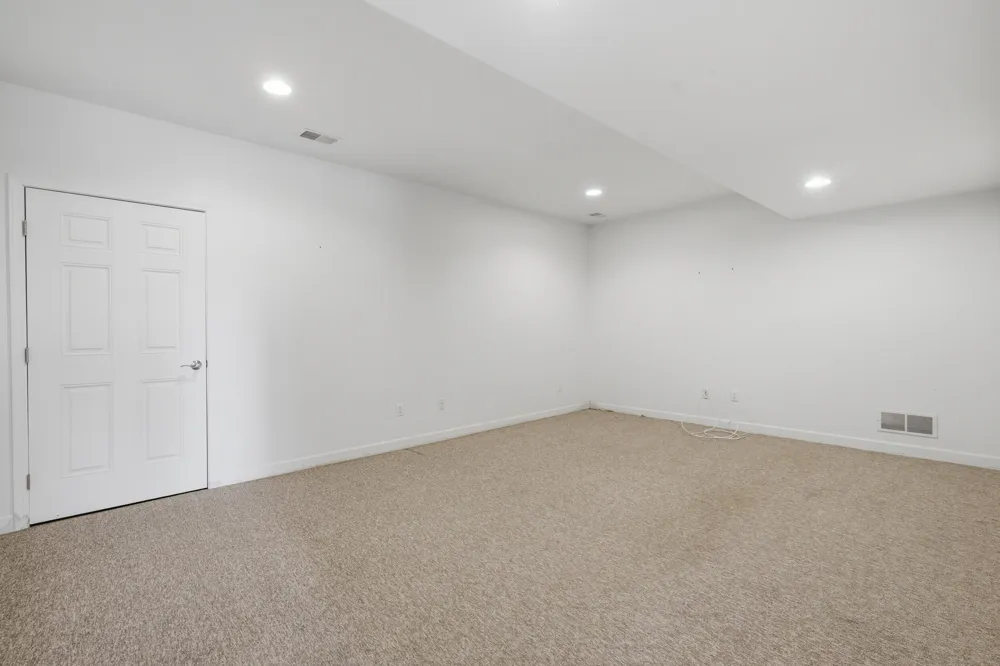 7544 Lake Hollow Court Dexter, MI 48130