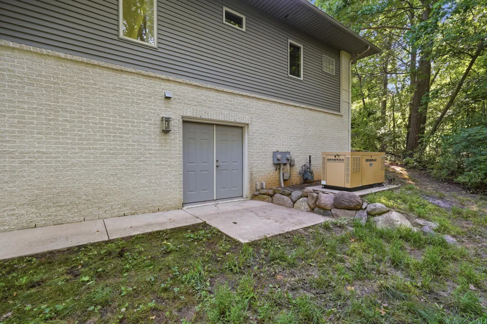 7544 Lake Hollow Court Dexter, MI 48130