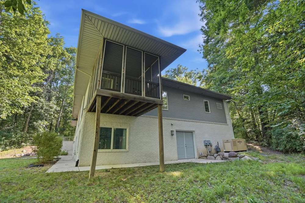 7544 Lake Hollow Court Dexter, MI 48130