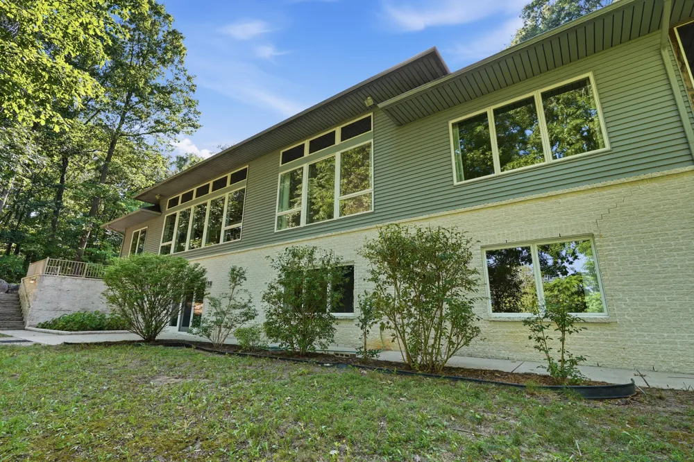7544 Lake Hollow Court Dexter, MI 48130