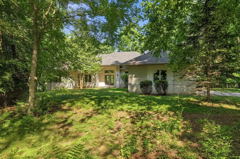 7544 Lake Hollow Court Dexter, MI 48130