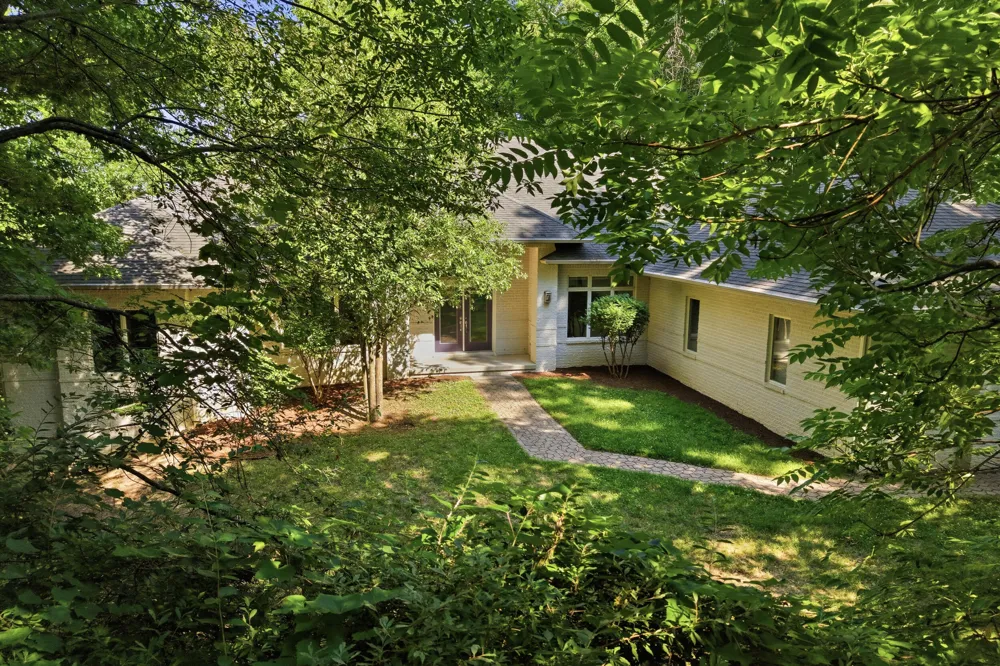 7544 Lake Hollow Court Dexter, MI 48130