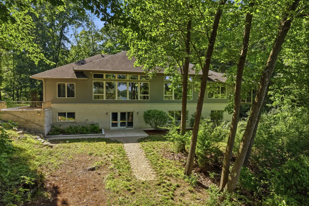 7544 Lake Hollow Court Dexter, MI 48130
