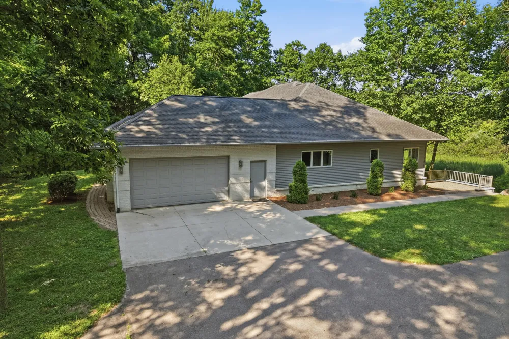 7544 Lake Hollow Court Dexter, MI 48130
