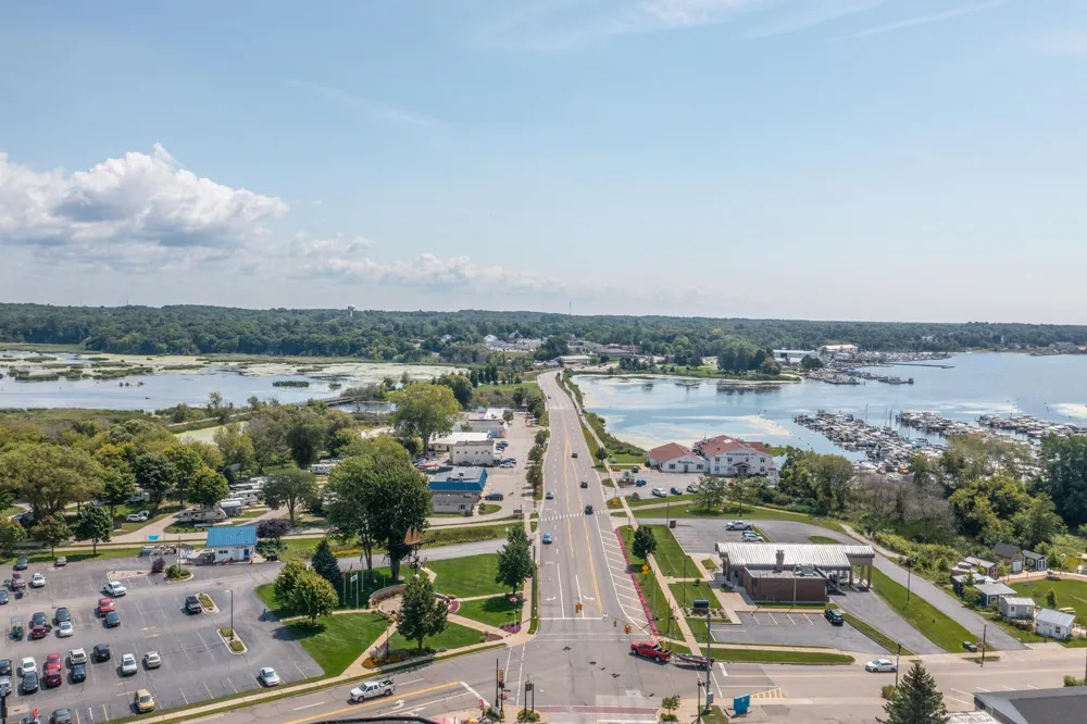 3071 W White Lake Drive Whitehall, MI 49461
