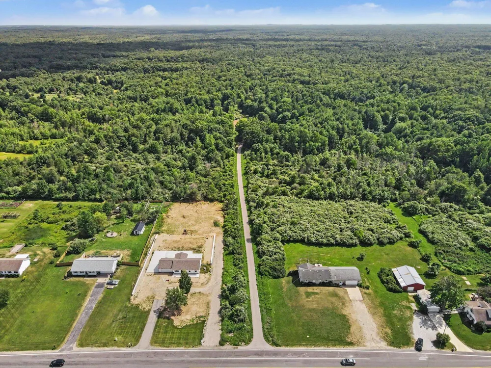 3071 W White Lake Drive Whitehall, MI 49461
