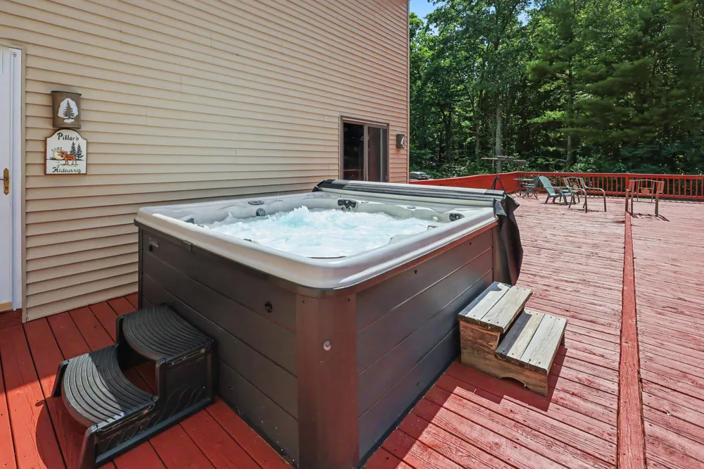 3071 W White Lake Drive Whitehall, MI 49461