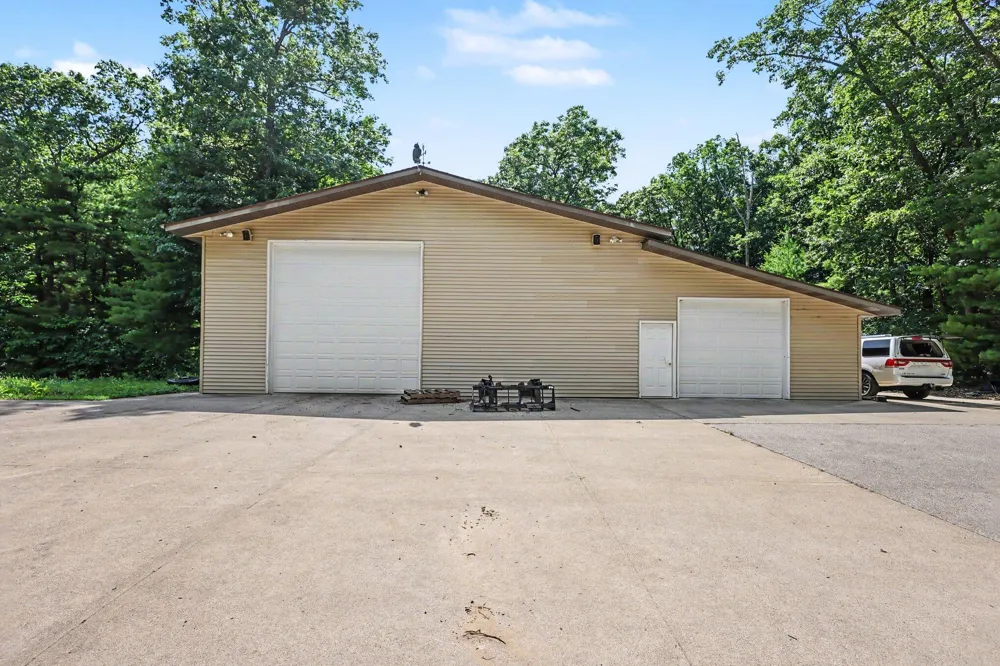 3071 W White Lake Drive Whitehall, MI 49461