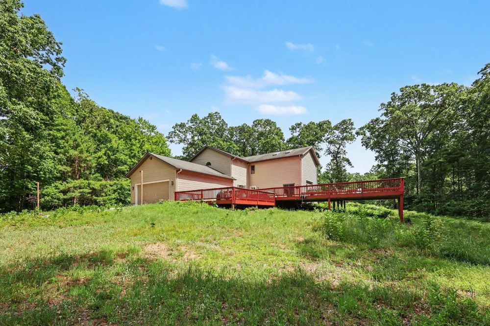 3071 W White Lake Drive Whitehall, MI 49461
