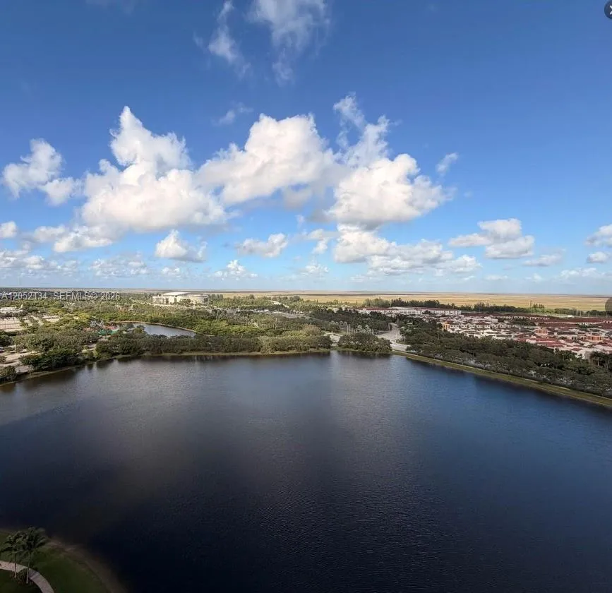 2641 Flamingo Rd #2208N Sunrise, FL 33323