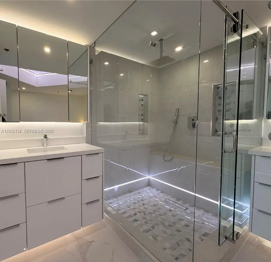 2641 Flamingo Rd #2208N Sunrise, FL 33323