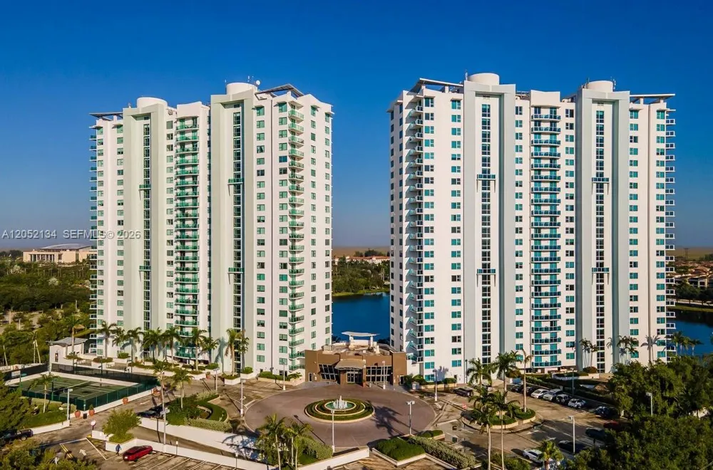 2641 Flamingo Rd #2208N Sunrise, FL 33323