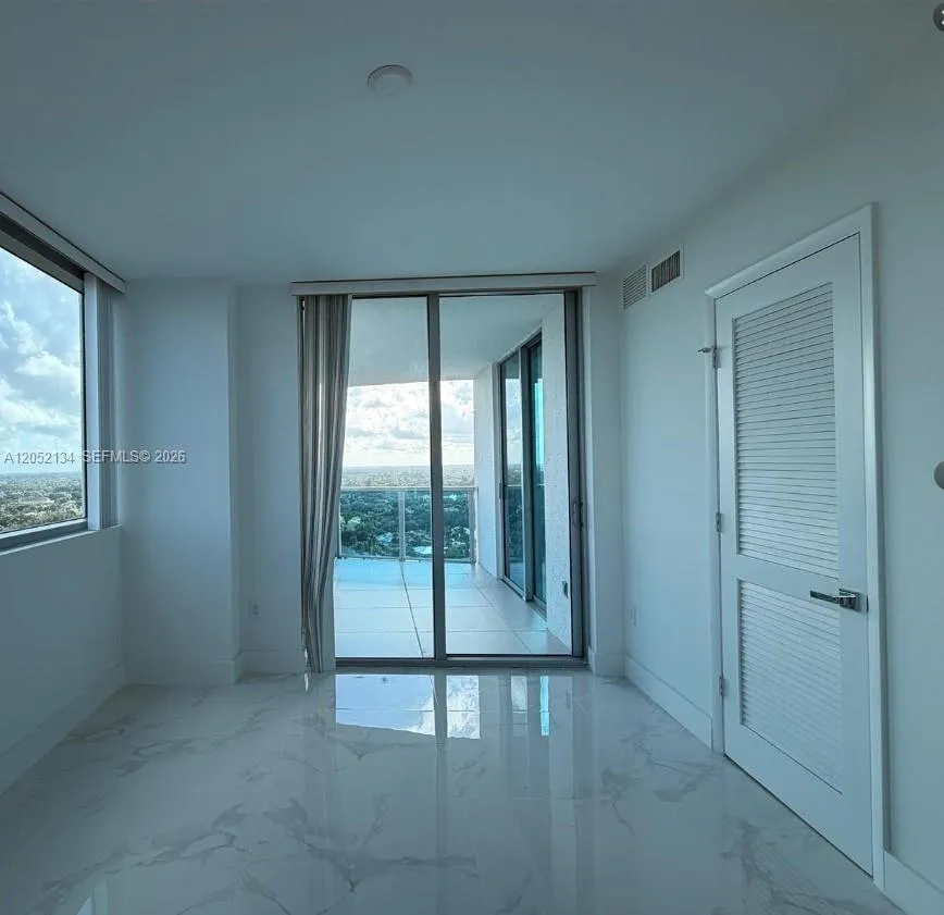 2641 Flamingo Rd #2208N Sunrise, FL 33323