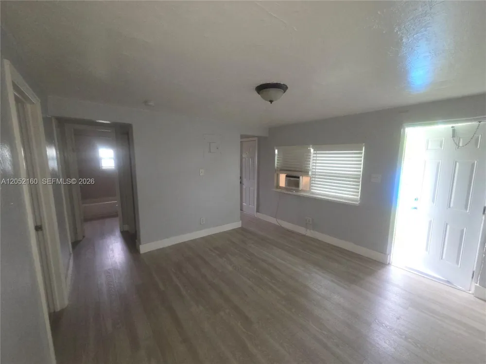 4017 SW 24th St #4 West Park, FL 33023