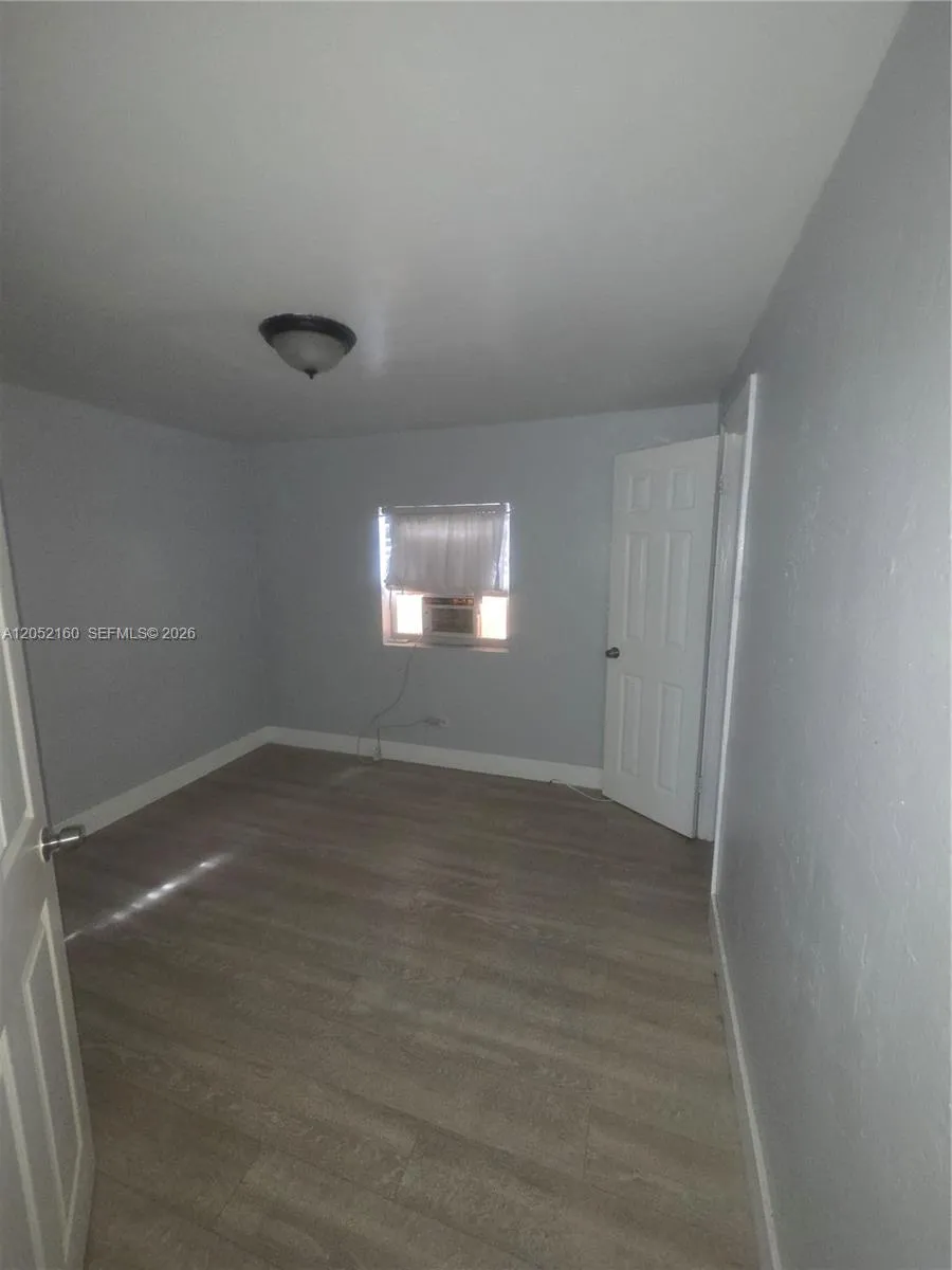 4017 SW 24th St #4 West Park, FL 33023