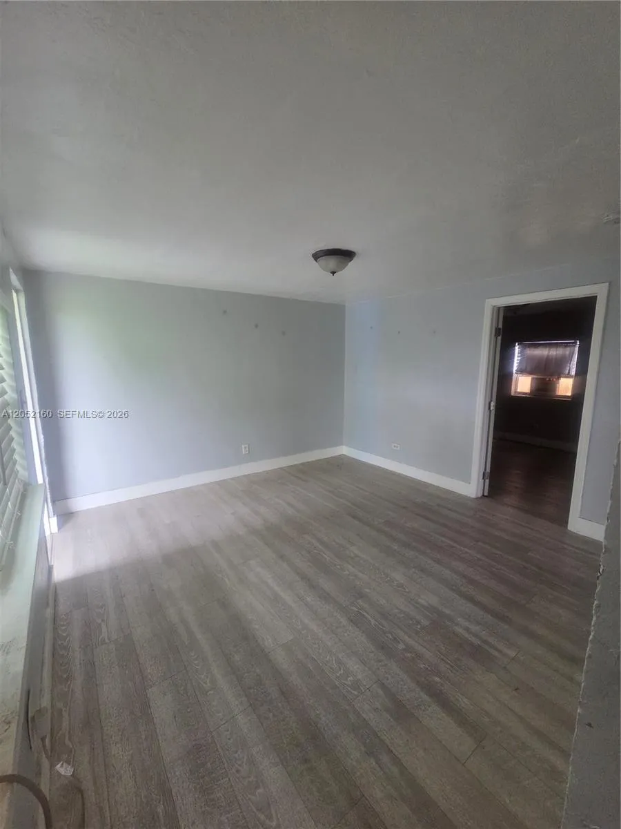 4017 SW 24th St #4 West Park, FL 33023