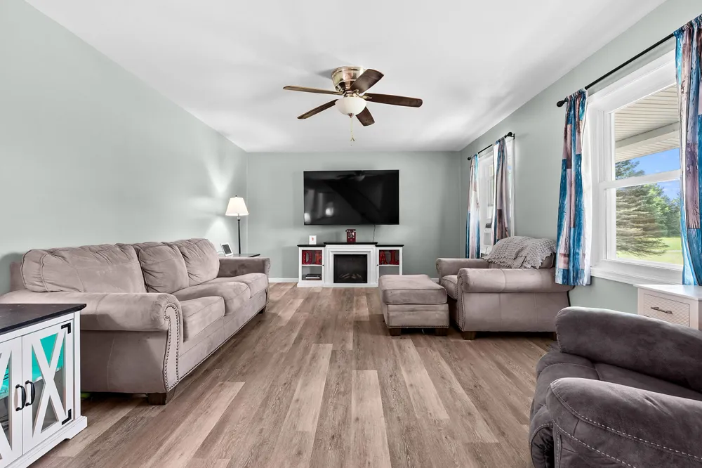 6193 S Ionia Road Bellevue, MI 49021