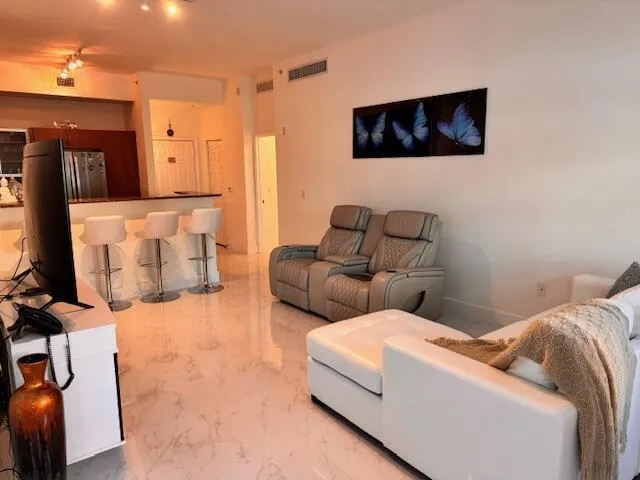 804 E Windward Way #103 Lantana, FL 33462