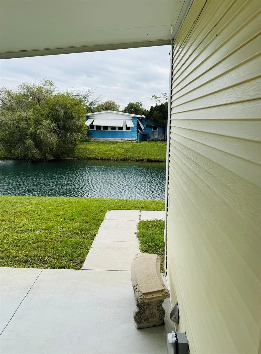 7300 20th Street #205 Vero Beach, FL 32966