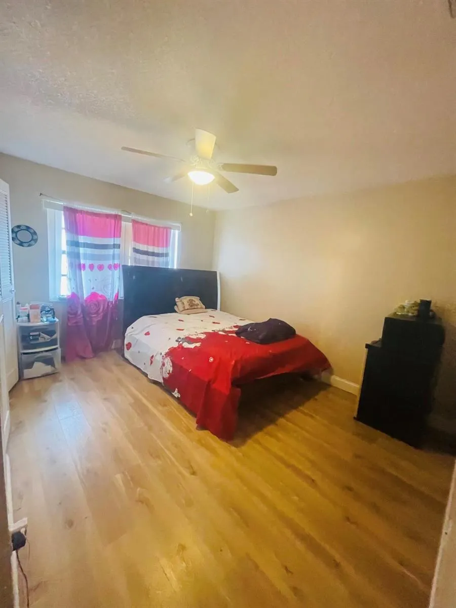 751 Banks Road Margate, FL 33063