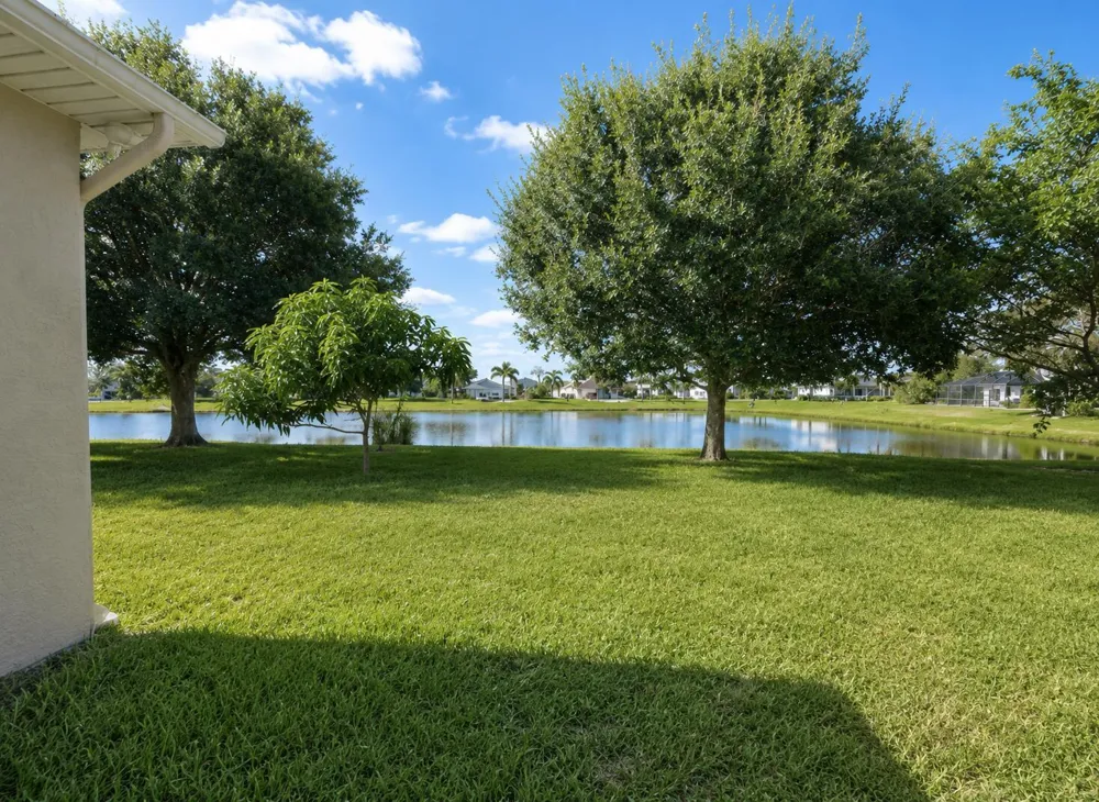 2811 Serenity Circle S Fort Pierce, FL 34981