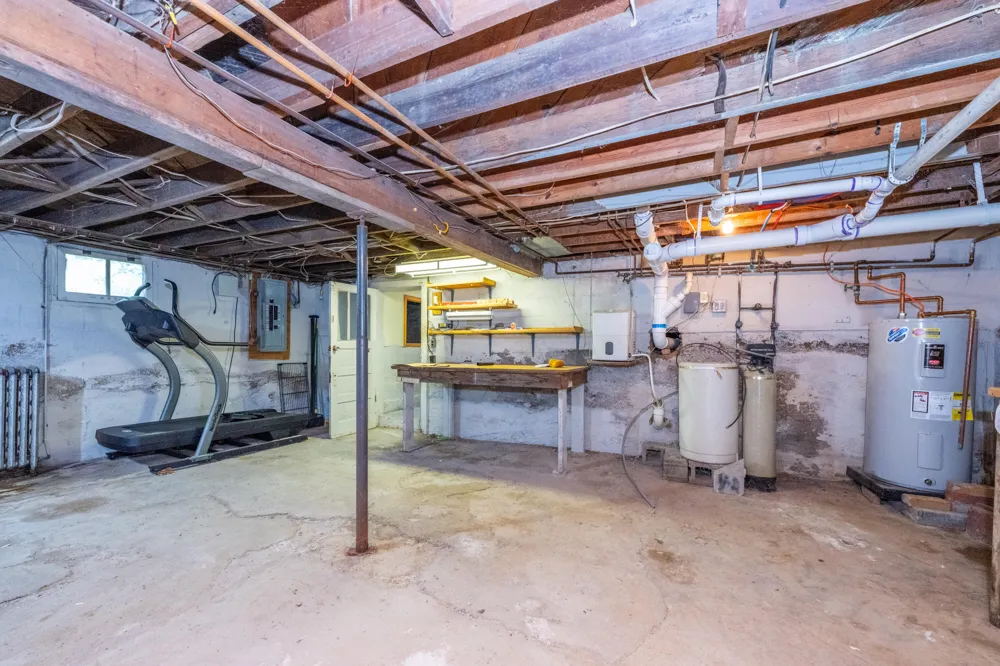 135 W St Joseph Street Coloma, MI 49038