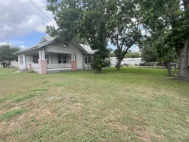 115 Summit Street Schulenburg, TX 78956