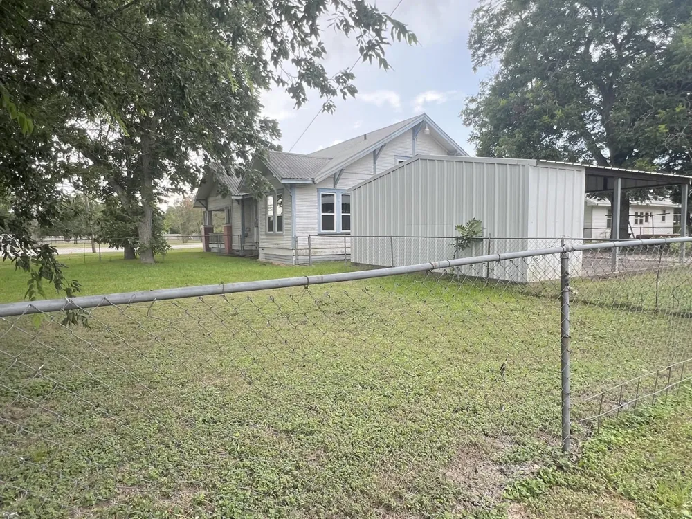 115 Summit Street Schulenburg, TX 78956