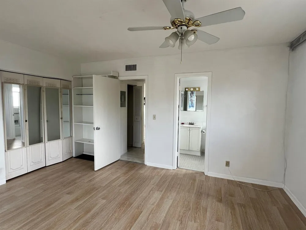 2840 Cynthia Lane #207 