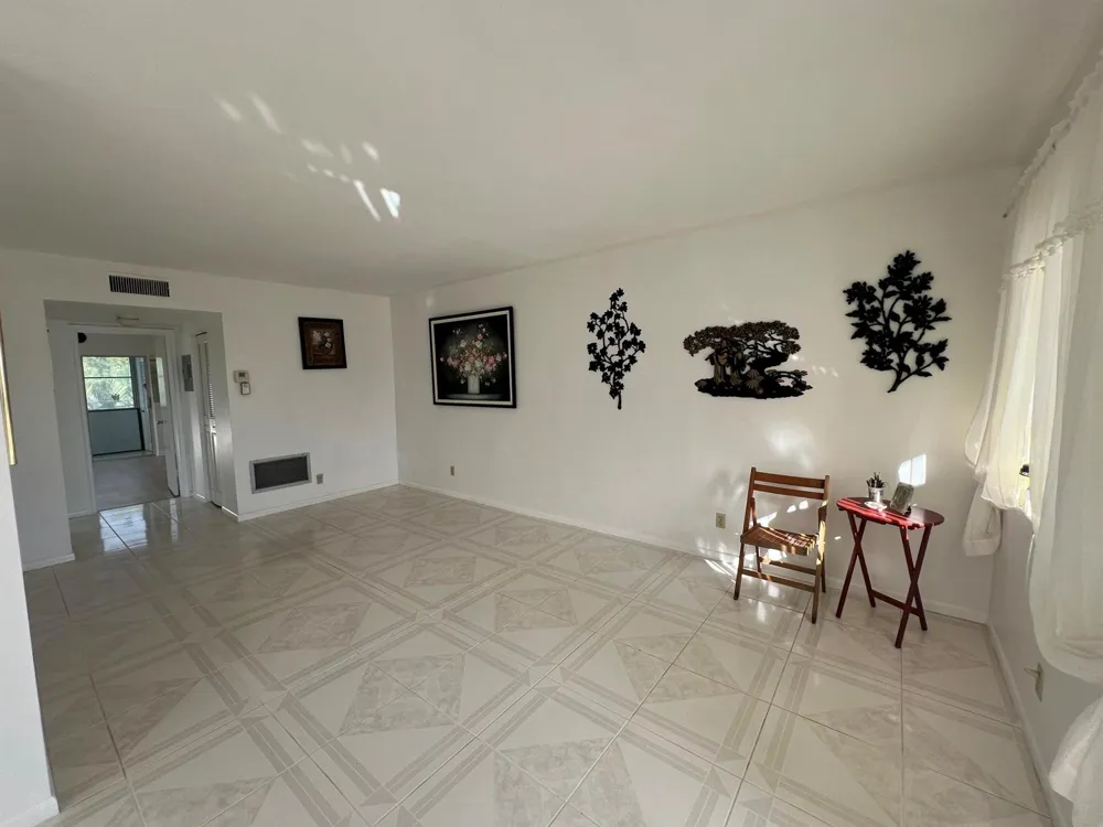 2840 Cynthia Lane #207 