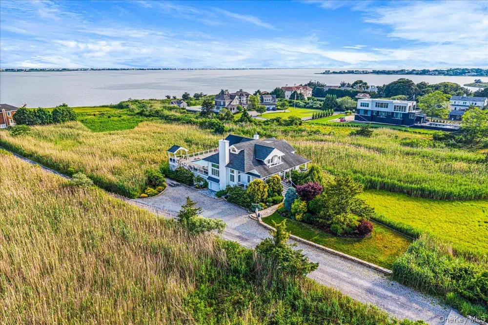 13 Bay Meadow Westhampton, NY 11977