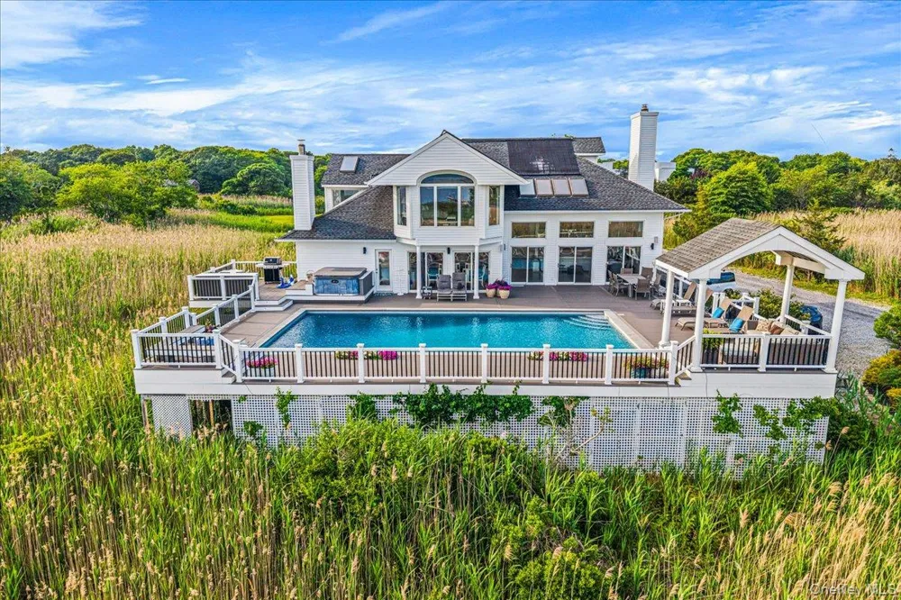 13 Bay Meadow Westhampton, NY 11977