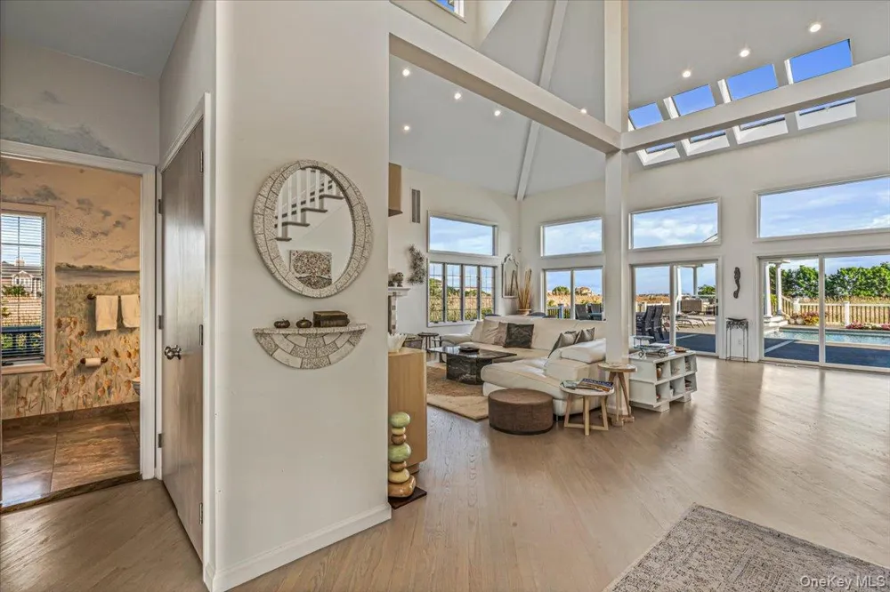 13 Bay Meadow Westhampton, NY 11977