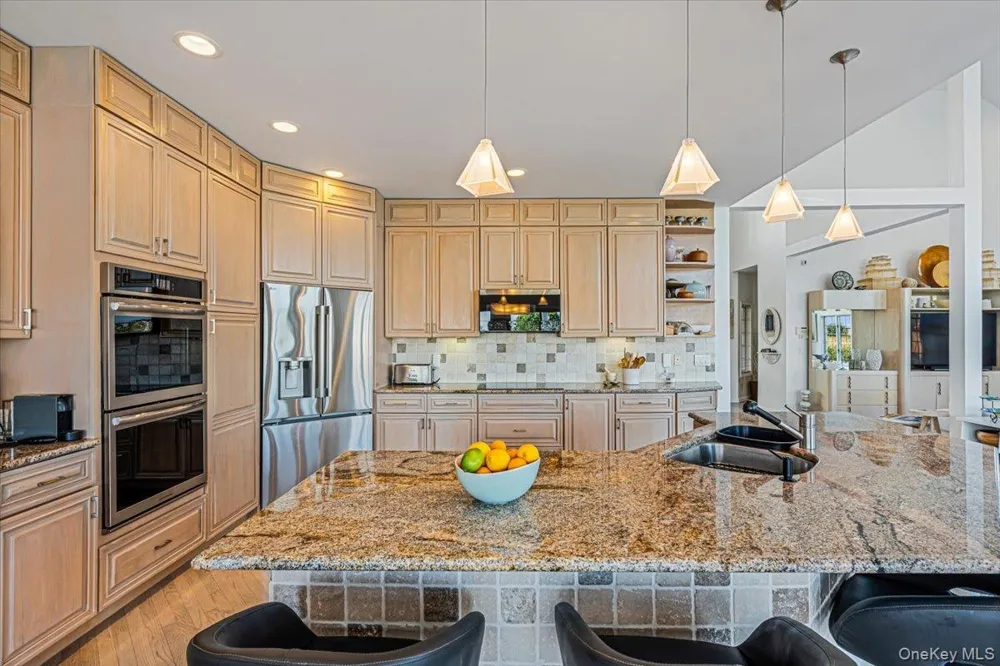 13 Bay Meadow Westhampton, NY 11977