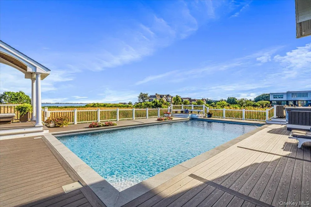 13 Bay Meadow Westhampton, NY 11977