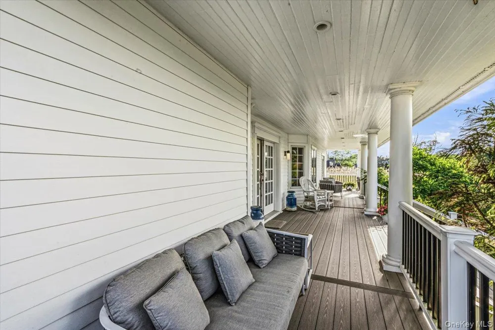13 Bay Meadow Westhampton, NY 11977