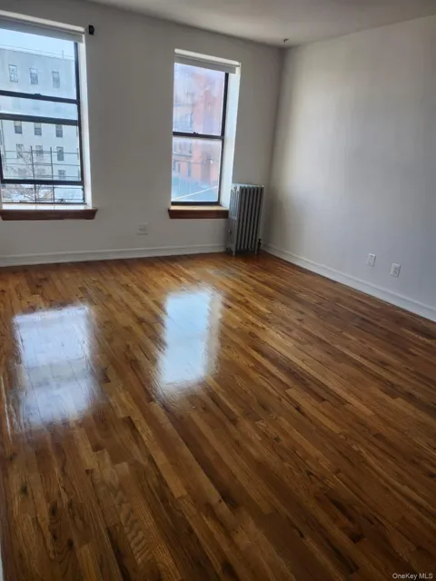 875 Longfellow #3F Avenue