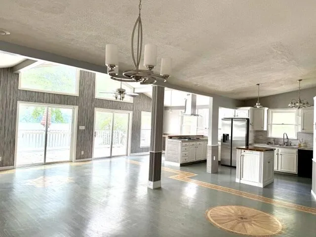 68404 Dailey Road Edwardsburg, MI 49112