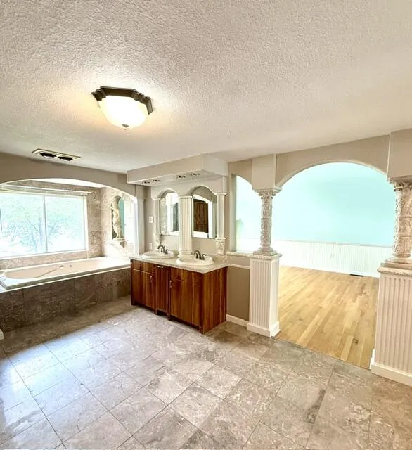 68404 Dailey Road Edwardsburg, MI 49112