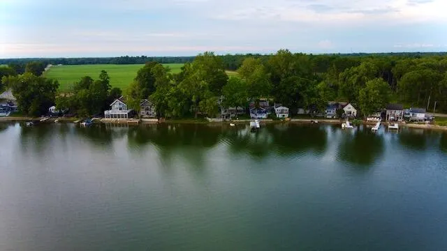 68404 Dailey Road Edwardsburg, MI 49112