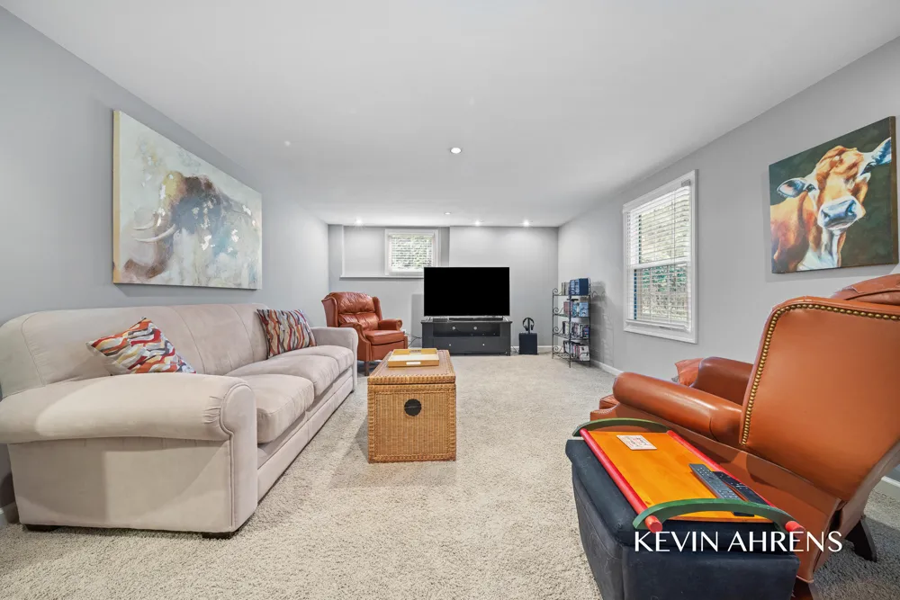 4473 Trail View NE Grand Rapids, MI 49525