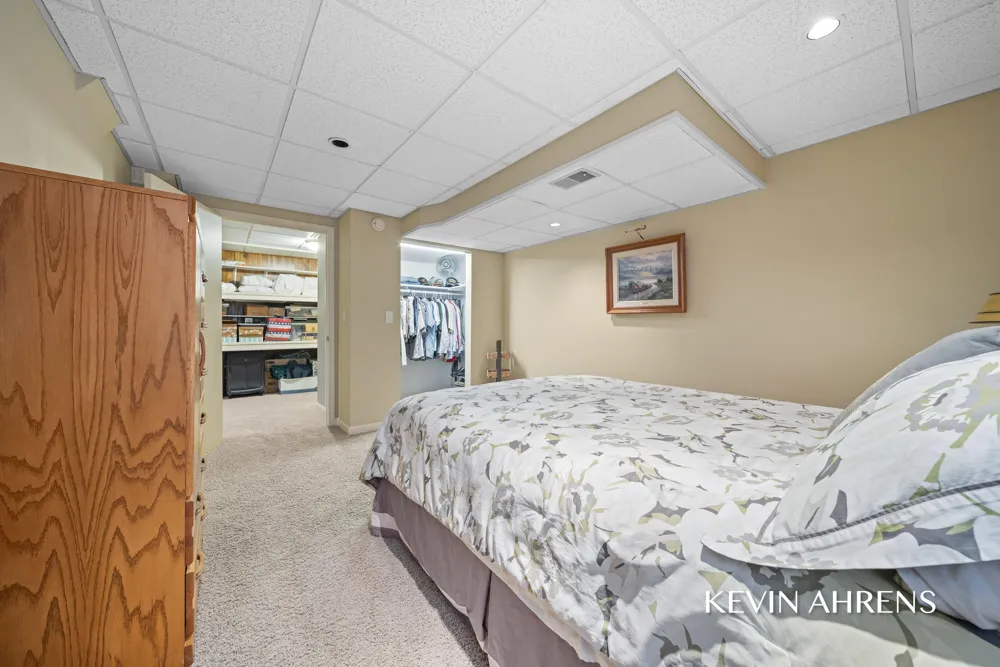 4473 Trail View NE Grand Rapids, MI 49525
