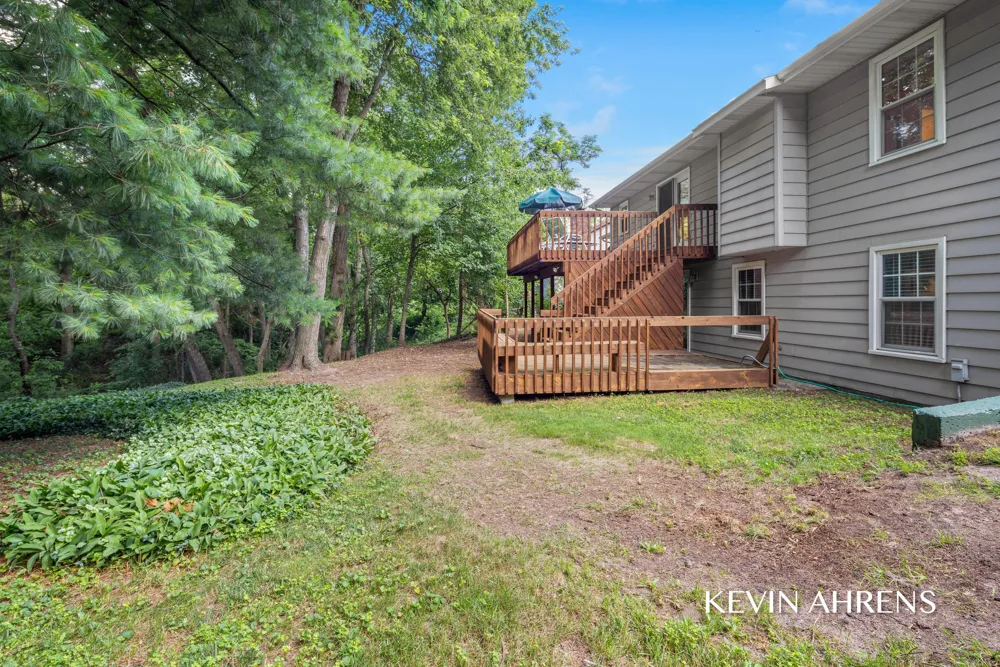 4473 Trail View NE Grand Rapids, MI 49525