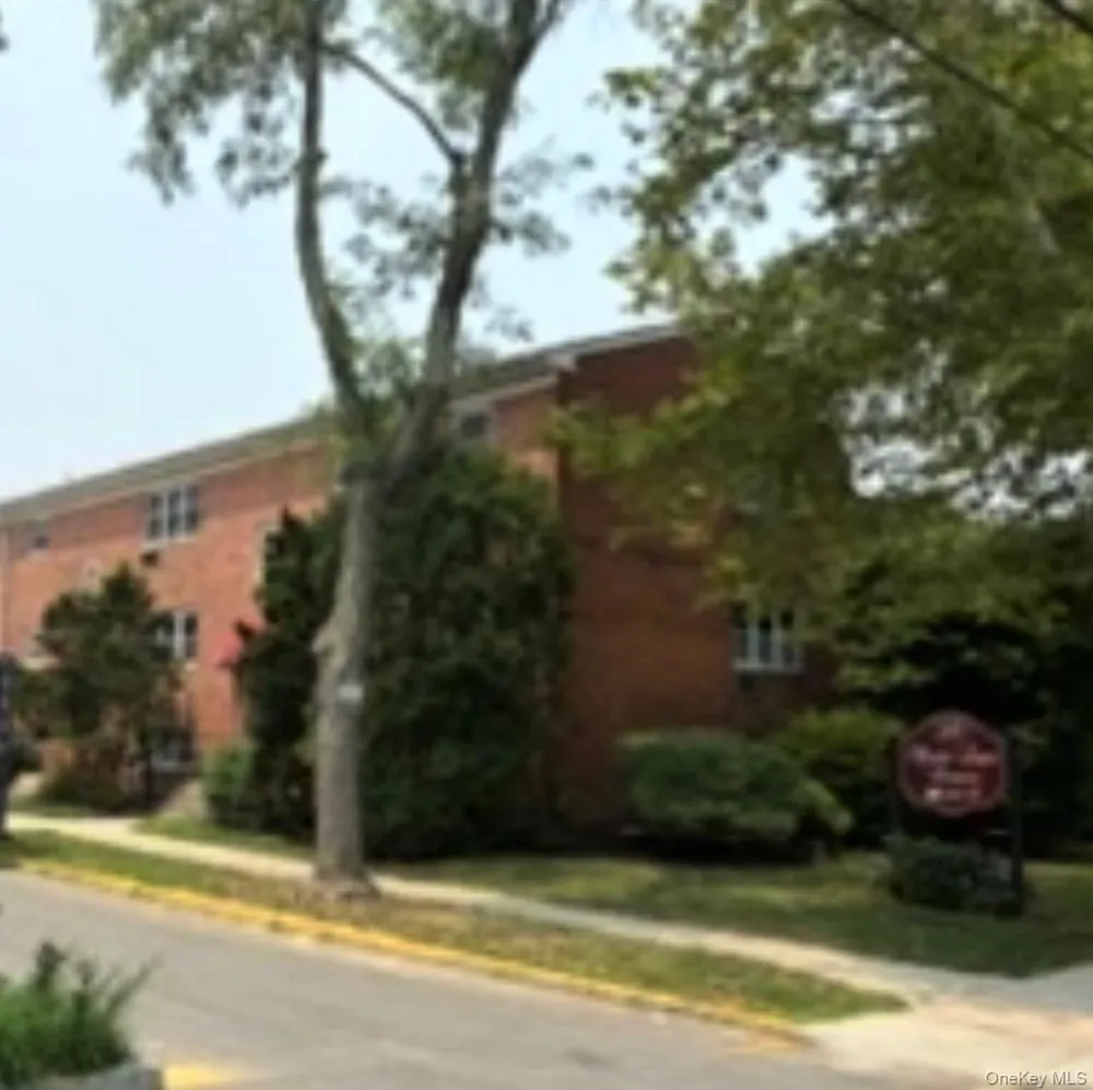 189 Drake Avenue #2C New Rochelle, NY 10805